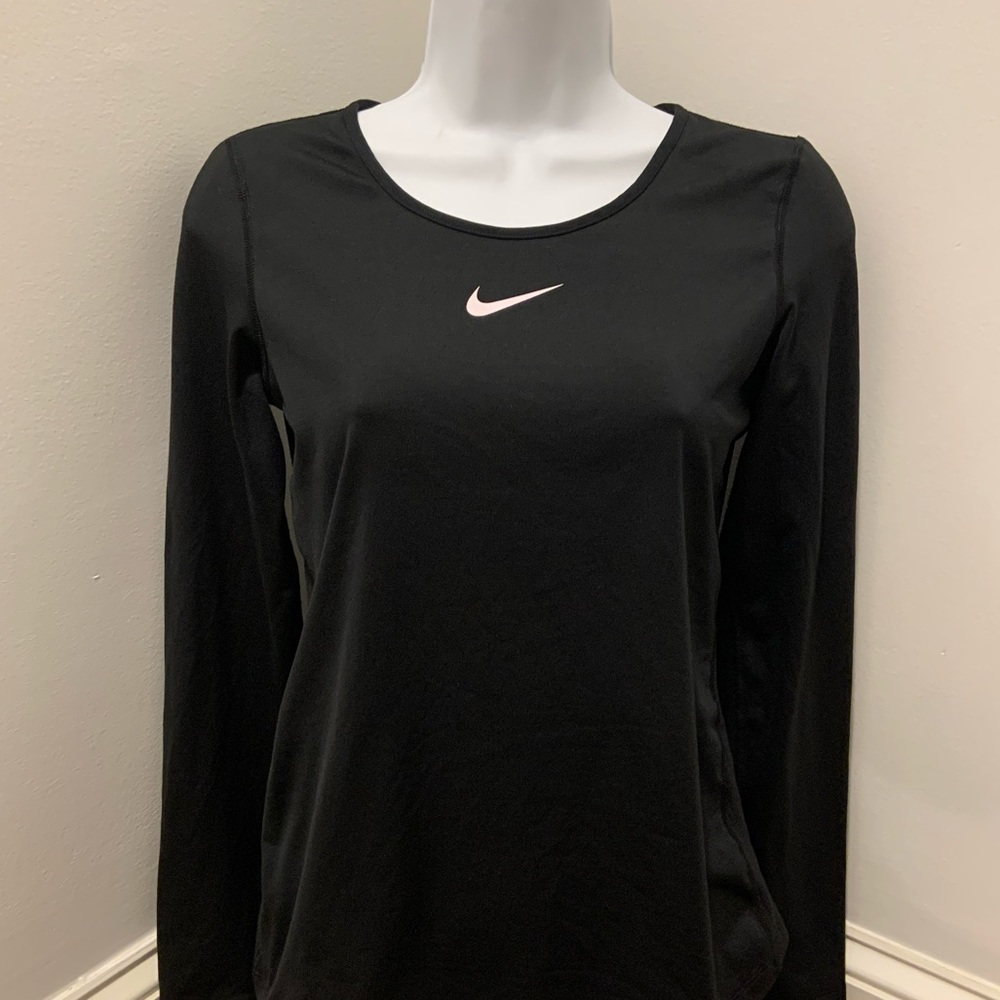 🏋️‍♀️ Nike Dri-fit Long Sleeve Shirt 🏋️‍♀️